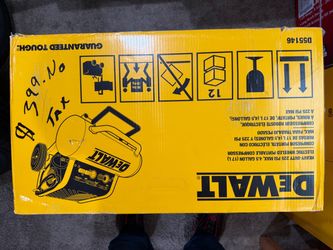 DEWALT D55146 4.5 Gallon Portable Air Compressor