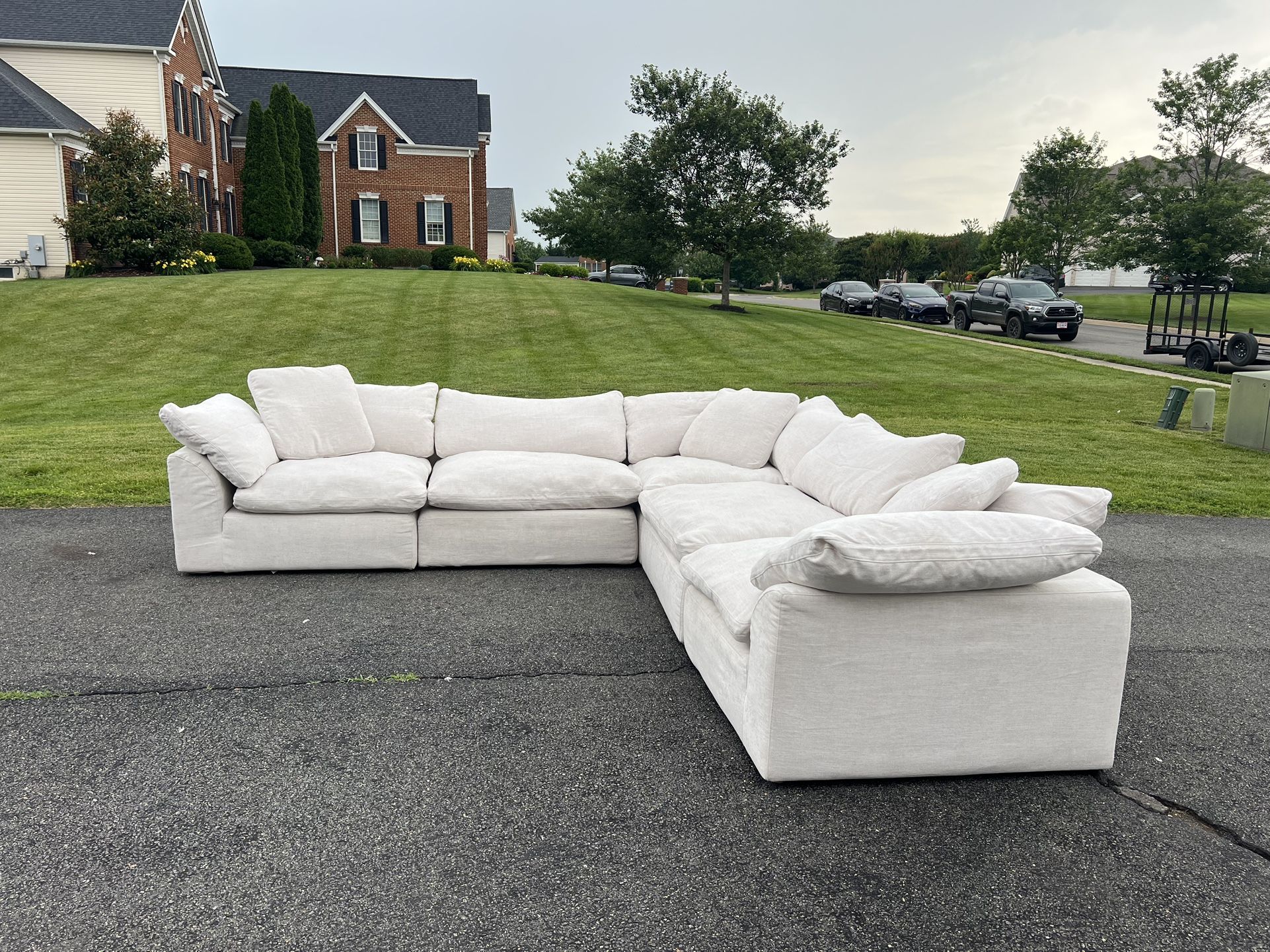 5 piece beige cloud modular sectional DELIVERY AVAILABLE!*