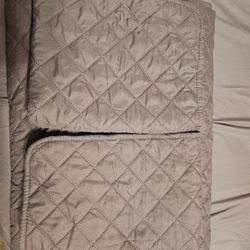 Queen Comforter With Two Pillow Shams