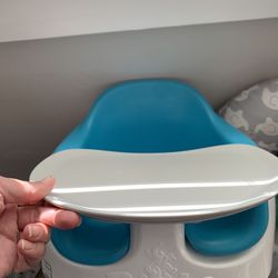 Bumbo Booster w/STOWAWAY tray