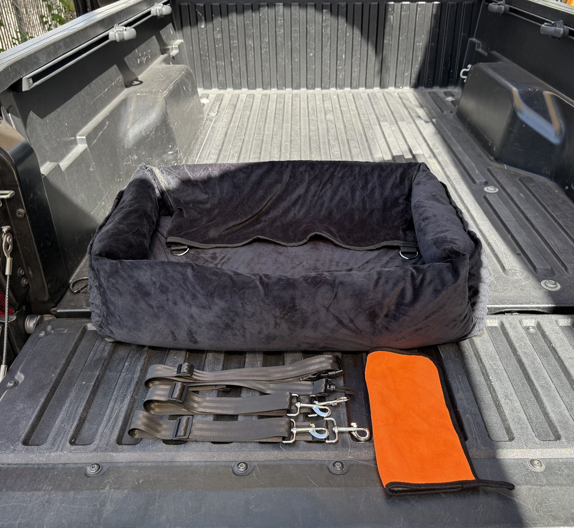 Dog Car Seat For Medium Dog Or Two Small Dogs w/Cushion & Towel