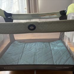 Graco pack and play 
