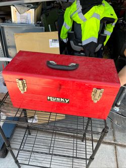 Vintage Husky Red Metal Tool Box Chest With Carry Handle Double Latch And Tray