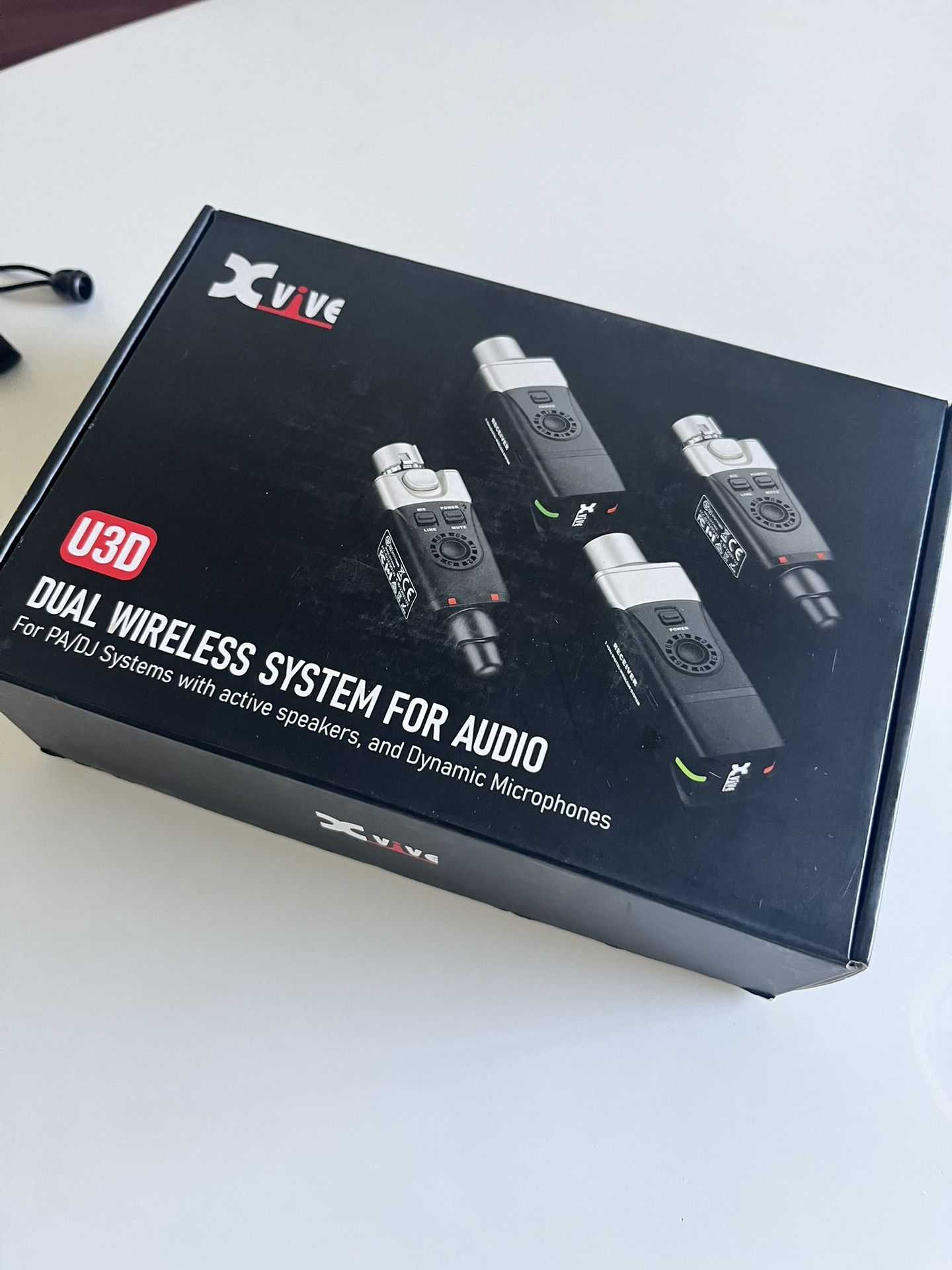 Xvive U3D Stereo XLR Plug-on Wireless System