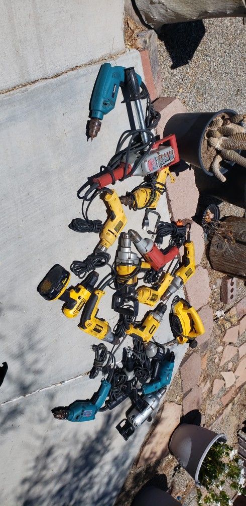POWER DRILLS