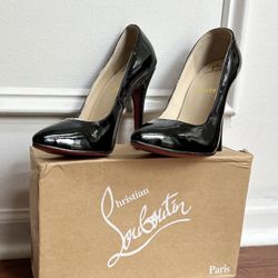 Black 4” Pumps Size 8.5 (39 UK)