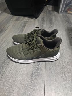 Mens shoes 9.5