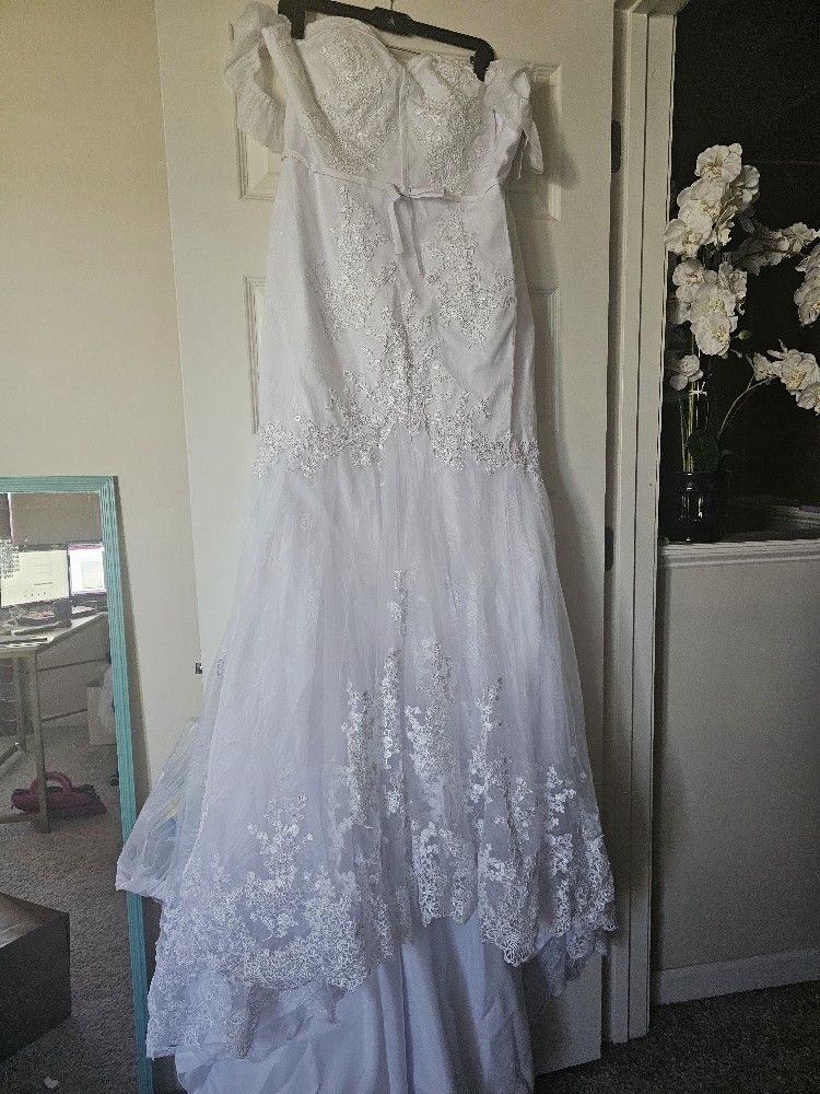 Mermaid Wedding Dress (BRAND NEW)