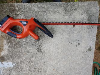 Black And Decker Trimmer Needs Charger For Battery