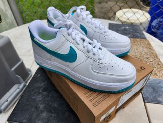 Nike Air Force 1 Low White Teal Sneakers Woman's size 6.5