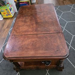 For Sale Mesa para sentros se sala