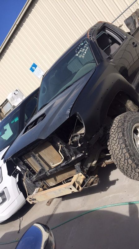 4x4 Toyota Tacoma 12'