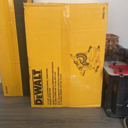 Brand New Dewalt DWS779 12” Double Bevel Compound Sliding Miter Saw