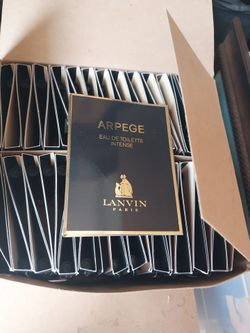 box sample perfume wome $1. One box