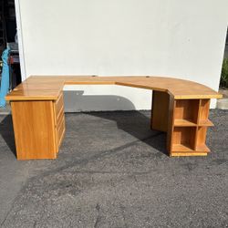 91” total length, 49” at it’s widest, 30” tall. custom made.