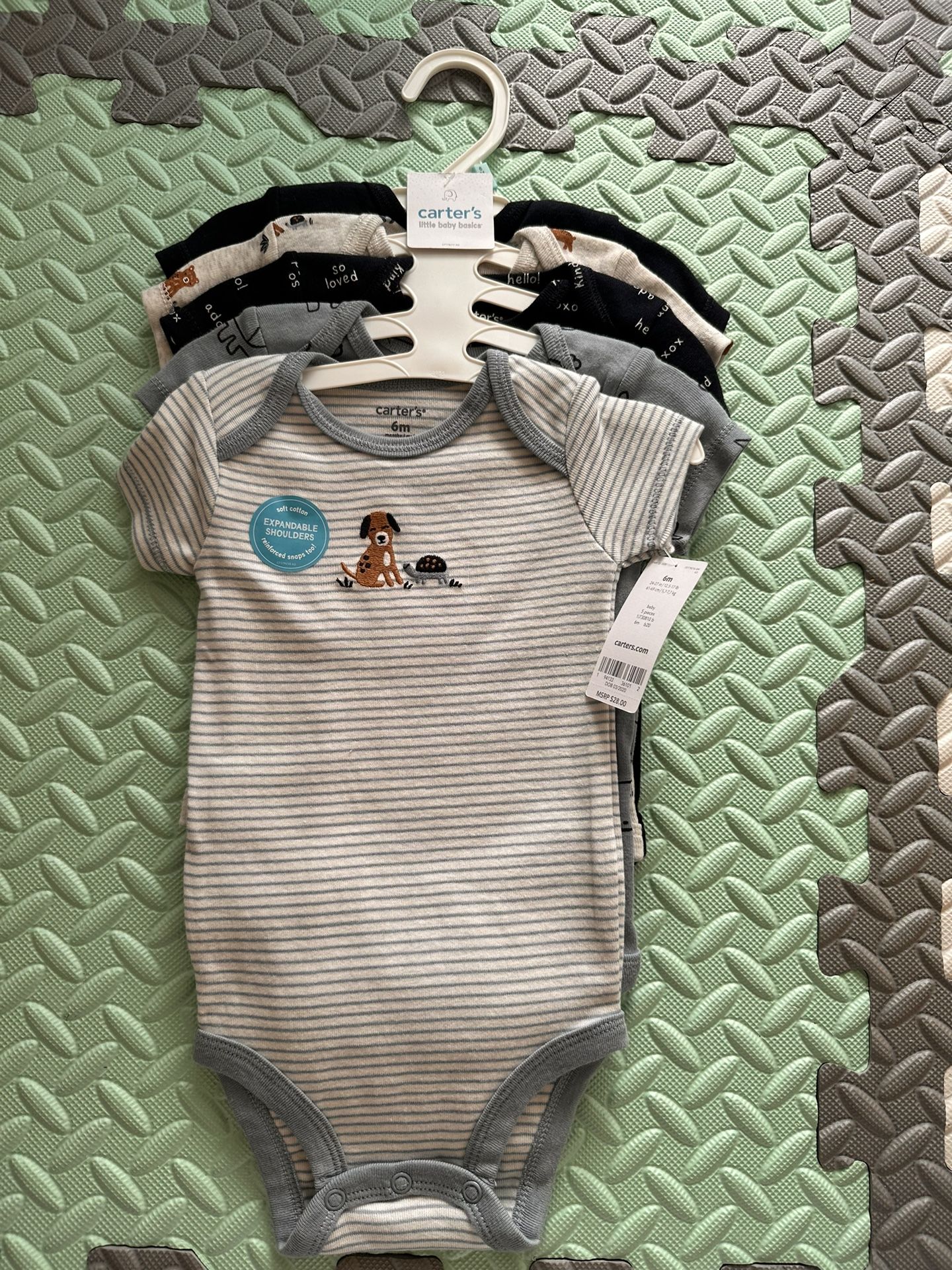 Carter‘s baby cloth