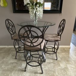 Dinner Table 