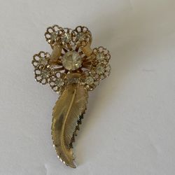 Vintage Style Floral Brooch Gold Tone Clear Rhinestones Unmarked