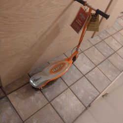 Razor Scooter E90