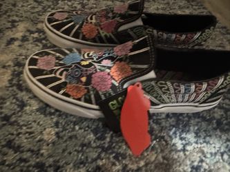 UNUSED UNWORN VANS shoes US 10 women 