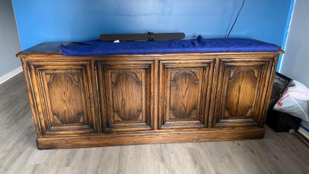 Solid wood cabinet