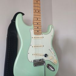 Fender Stratocaster Surf Green MIM
