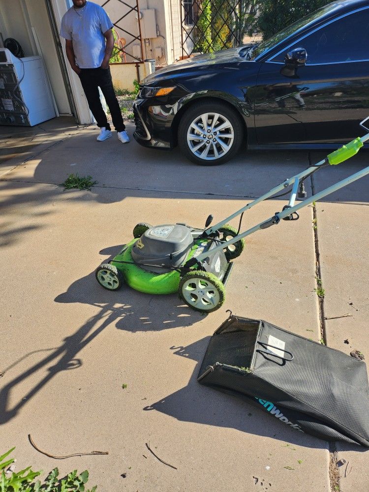 ELECTRIC LAWN MOWER 