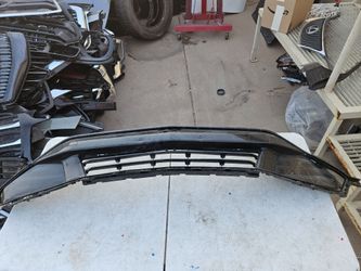 Cadillac xt4 grille balance oem