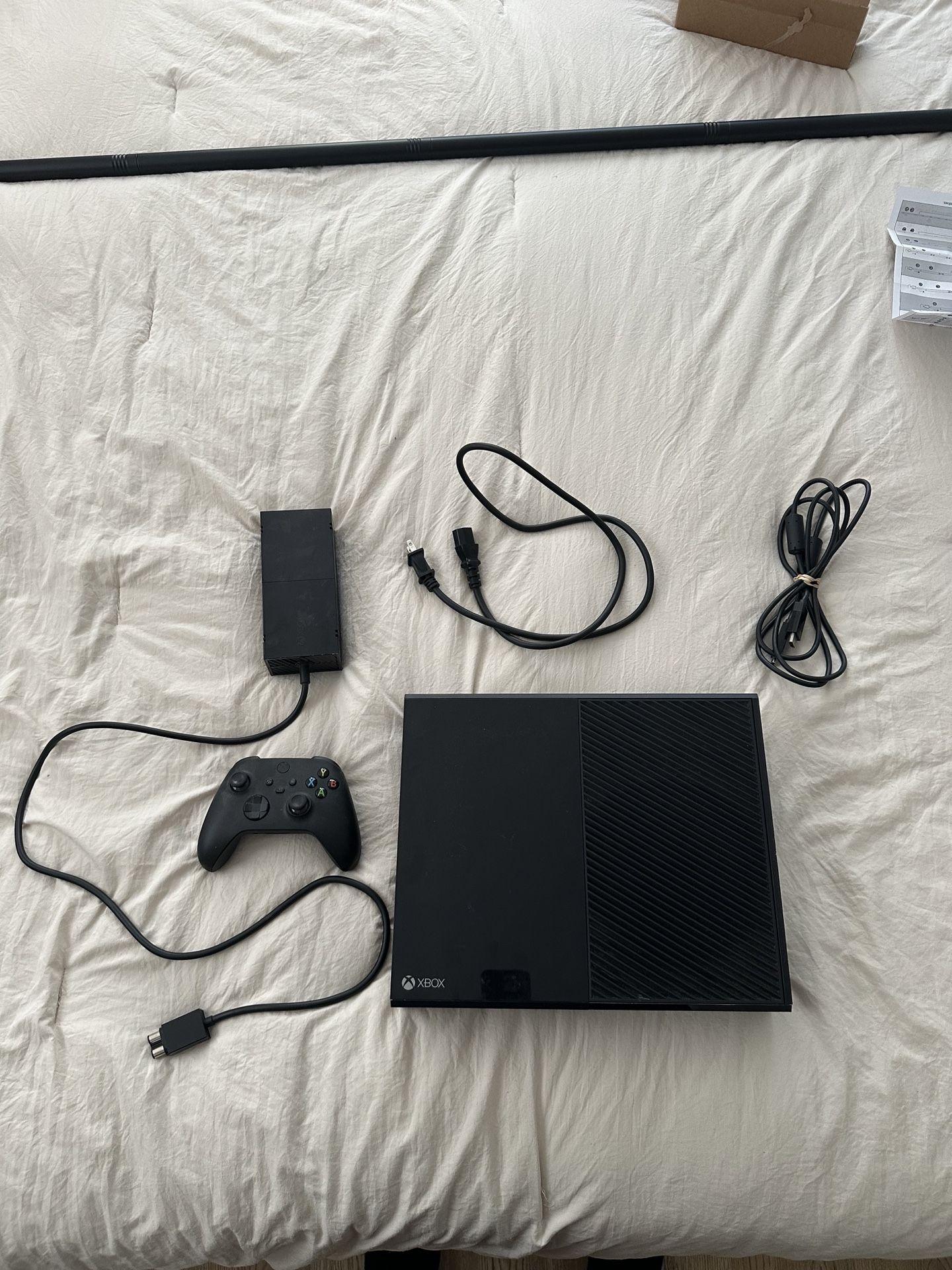 Xbox One 500GB With Controller