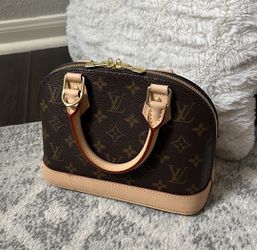 Louis Vuitton box with dust bag for Sale in Houston, TX - OfferUp