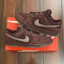 dunk low burgundy