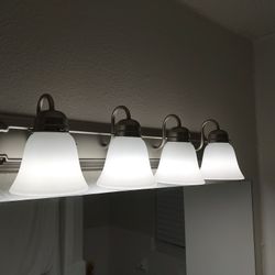 New In Box Bathroom Vanity Light 30" 