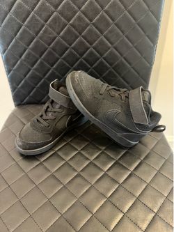 Toddler Boys Nike Black sneakers - Size 9C