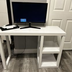 Curved Samsung Gaming Monitor 