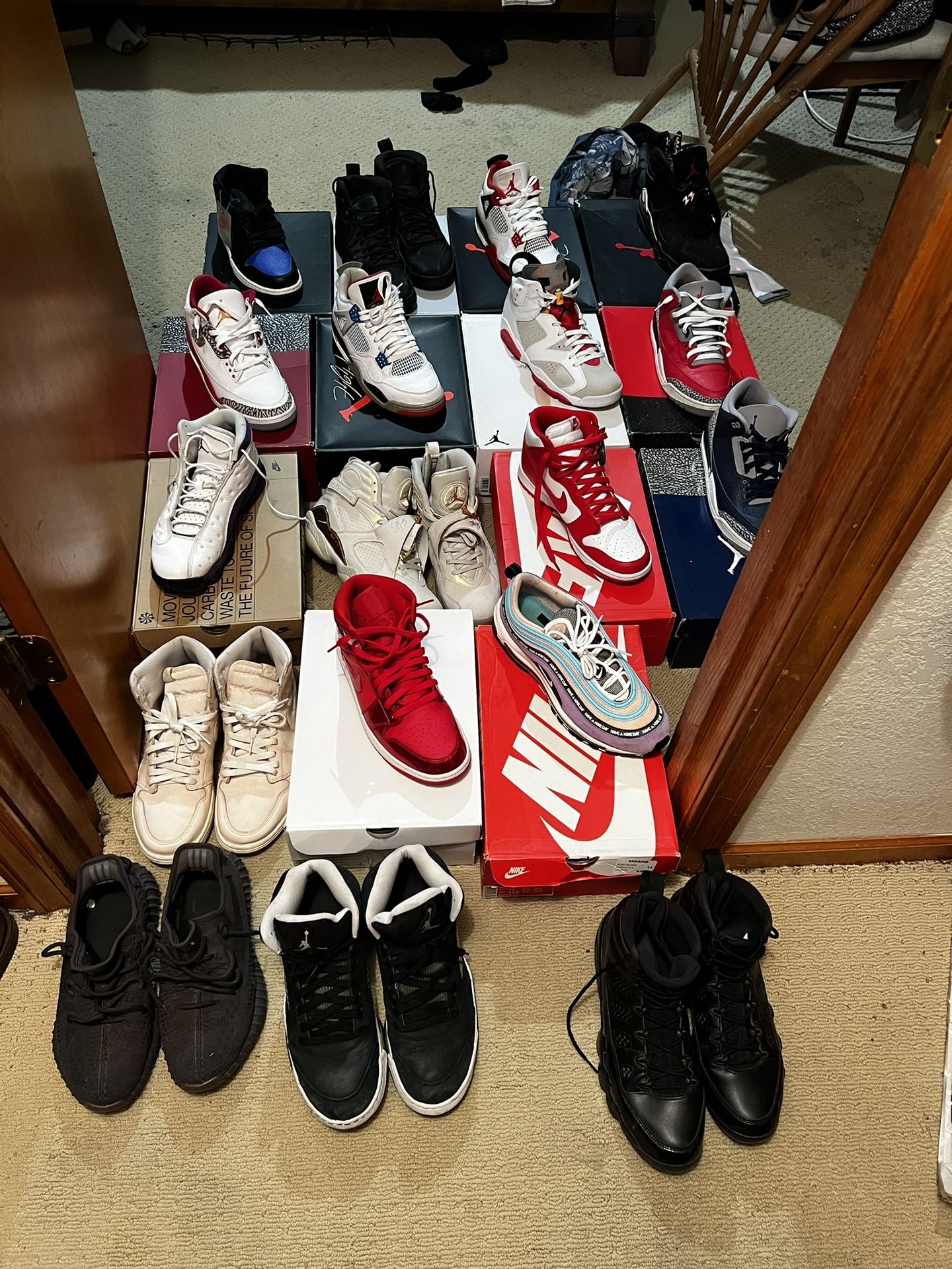 Retro Jordan’s, Dunks, Air Max. Yeezys