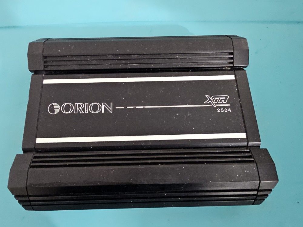 Orion XTR2504 Amplifier 