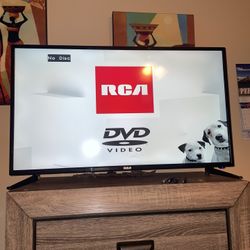 RCA TV with Built In DVD Player