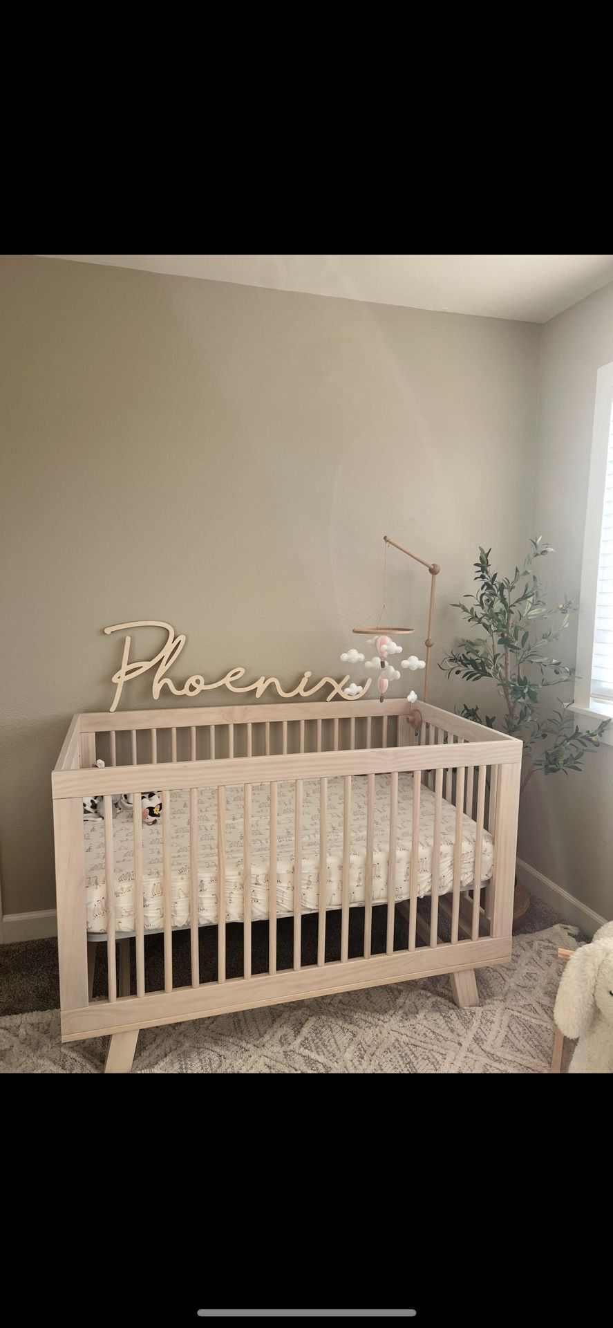 BABYLETTO Hudson 3-in-1 Convertible Crib with Toddler Rail