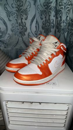 Jordan 1s Mid SE Electro Orange