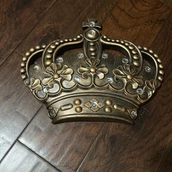 New Vintage Wall Heart Decor with Crystal Accents, Gold Antique Finish, Floral Design