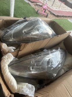 Free 2003 Lexus headlights