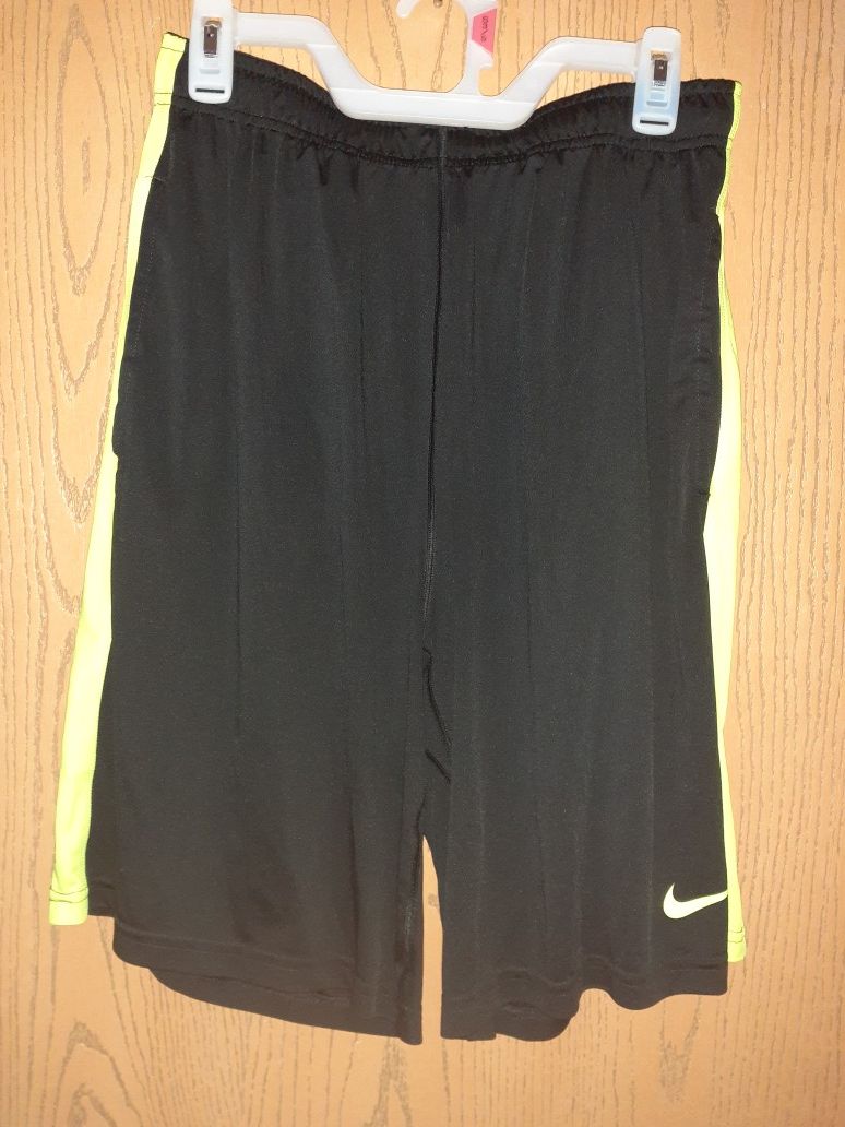 Men's Nike shorts sz large