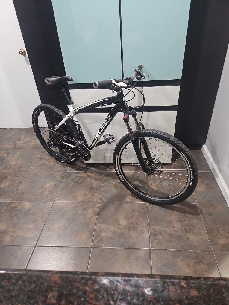 Specialized Hardrock Mountain Bike