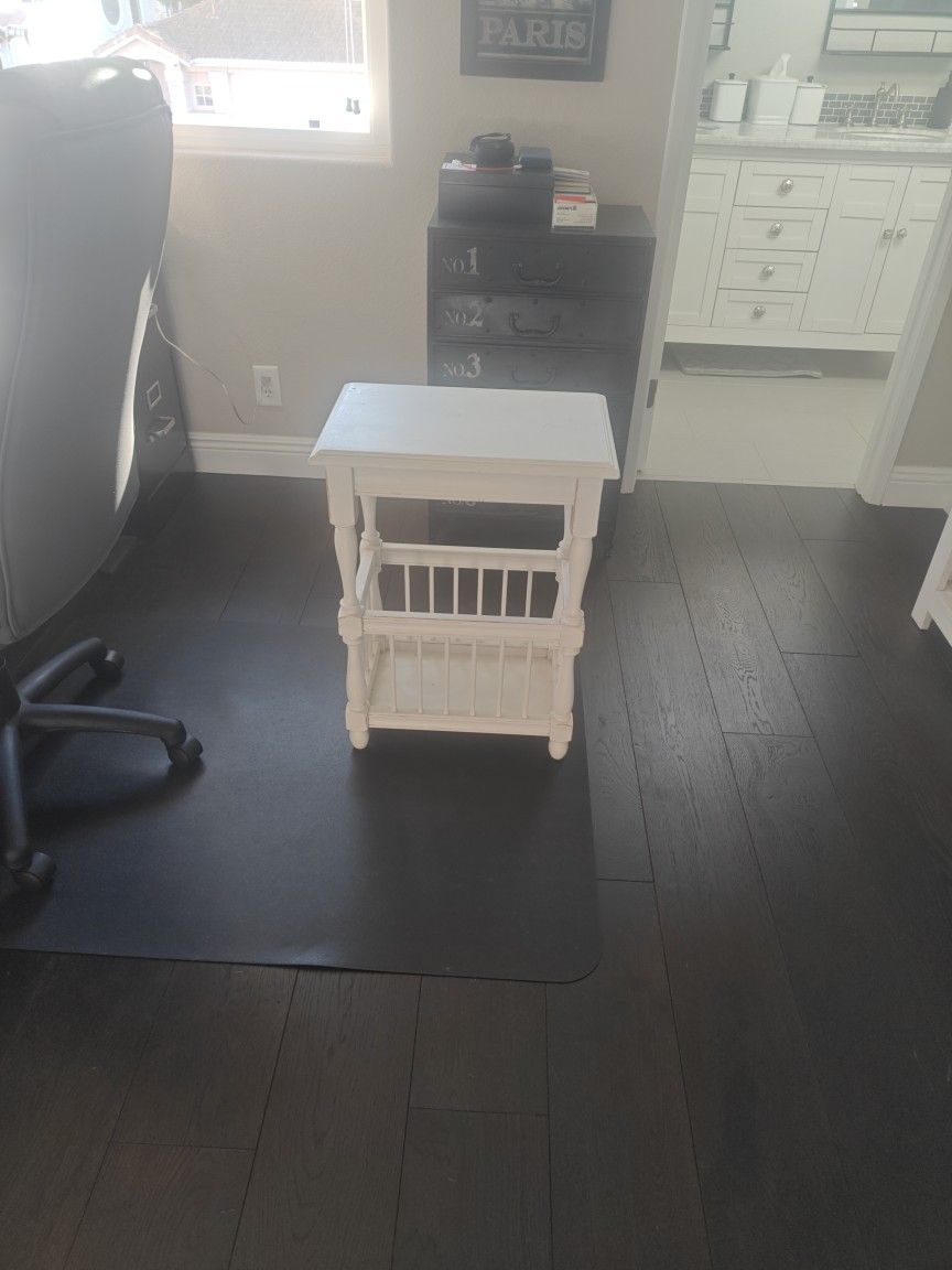 Vintage Magazine Rack/Table