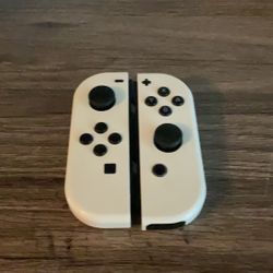 White Nintendo Controls