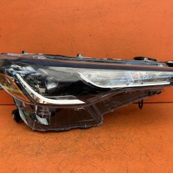 2022 2023 2024 Toyota Corolla Cross Right Passenger Headlight OEM 81110-0A230