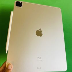512GB Apple IPad Pro 12.9” 5th Generation ( 2021 Model / M1 chip / XDR Led display ) with keyboard, pen & Accessories (warranty till 08/2023)