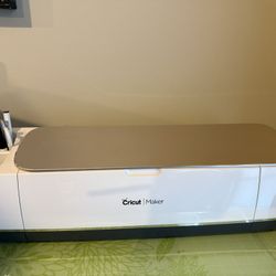 Cricut Maker 2 Bundle