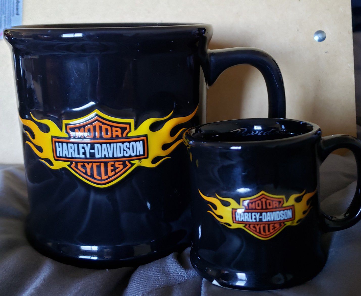 Harley Flaming Bar & Shield mug & matching Mug shot