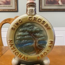 Rare, Vintage 1970 Jim Beam Bing Crosby National Pro-Am Decanter